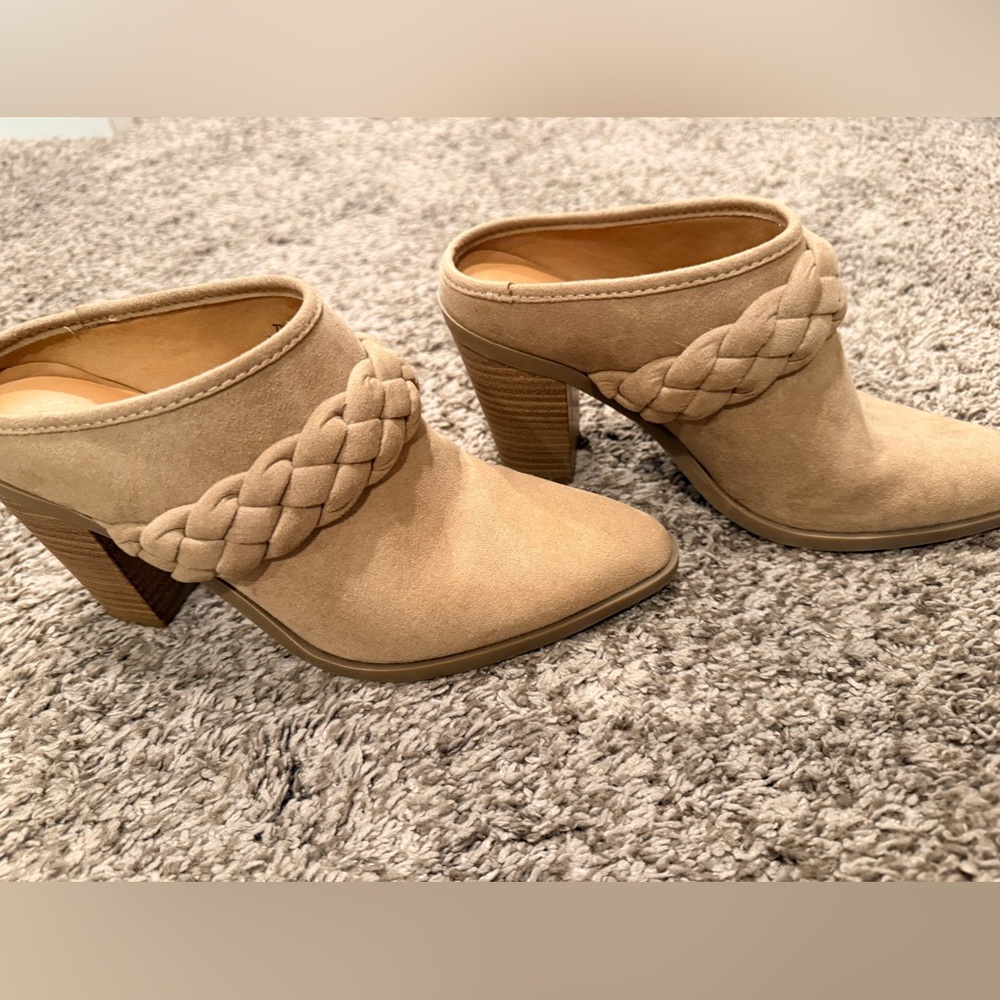 Universal Thread Braided Beige Mules - image 2